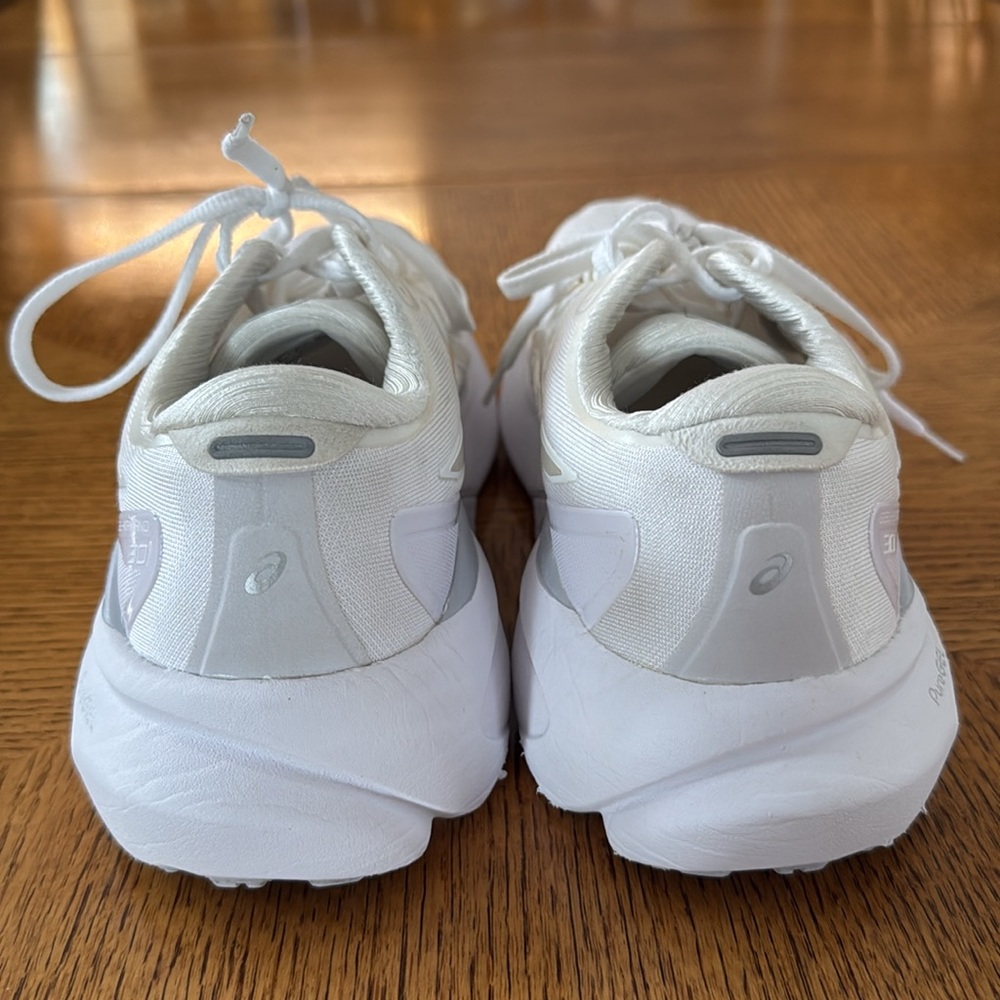 Women’s ASICS KAYANO 30 size 9.5 running shoes - Picture 8 of 16